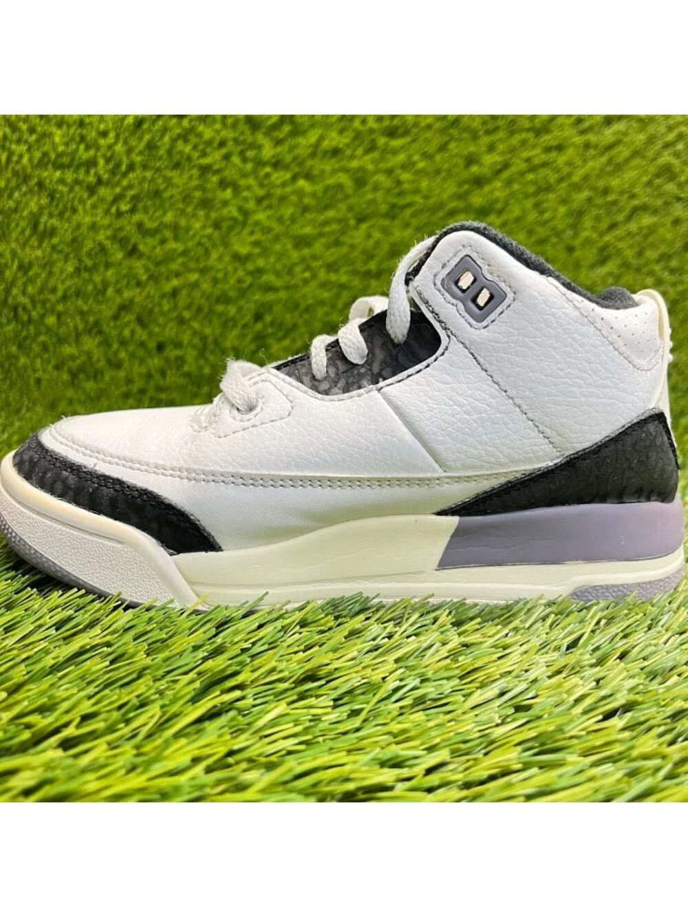 Nike Air Jordan 3 Retro Boys Size 13C White Athletic Basketball Shoes Sneakers